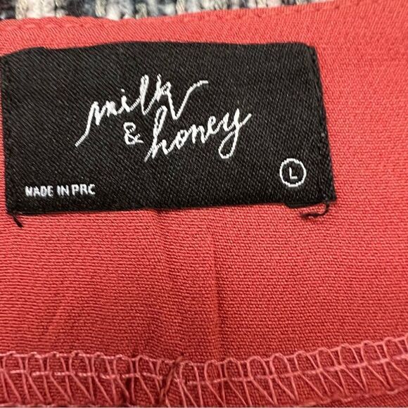 NWT Milk & Honey Rust Overlap Shorts Size Large - Picture 4 of 10